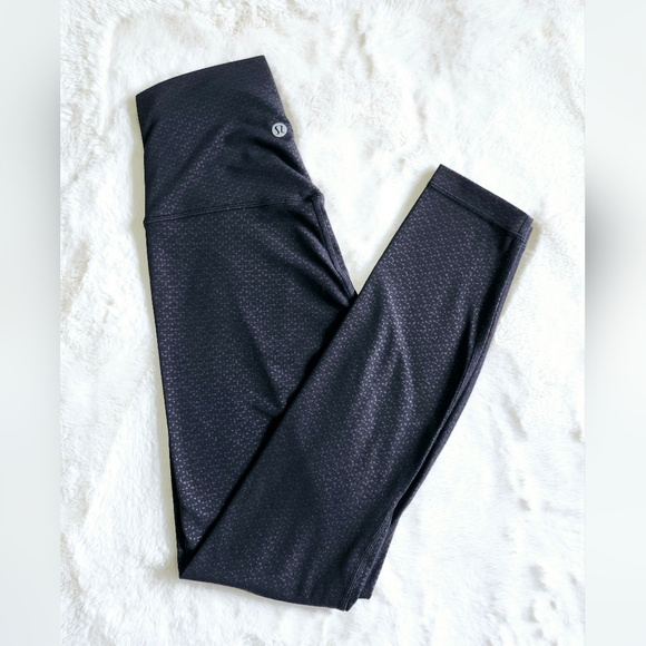 Lululemon Align Pant II *25". Size 2 - Picture 10 of 14